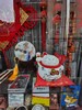 Fotografía 13: La experiencia espacial en Usera también se puede llevar a casa comprando ornamentos y símbolos de la cultura oriental para decoración